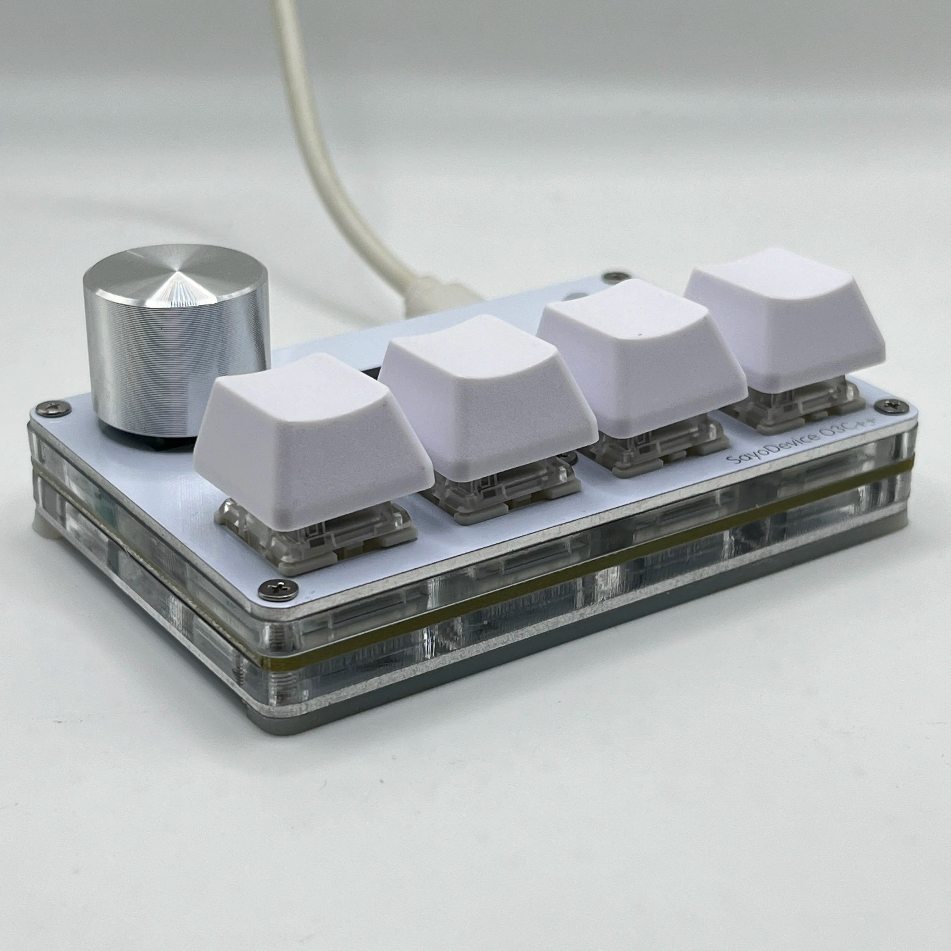 SayoDevice O3C++ OSU Rapid Trigger Magnetic Linear Gateron KS-20 White Switches Keyboard Knob Screen